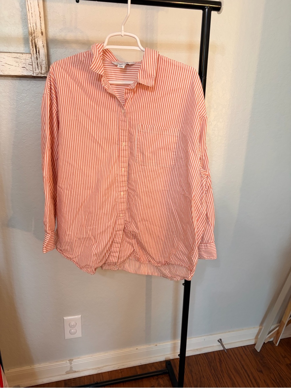 Old Navy Pink & White Striped Button-Down Shirt
